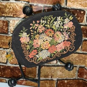 Antique petite pointe purse clutch